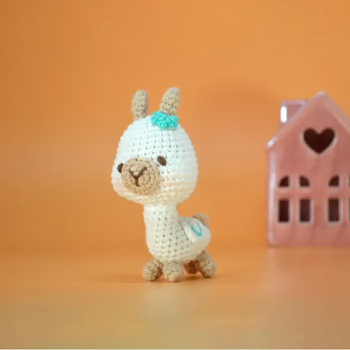 HELLO CRAFTS ADORABLE AMİGURUMİ KİT- LUCY THE LLAMA