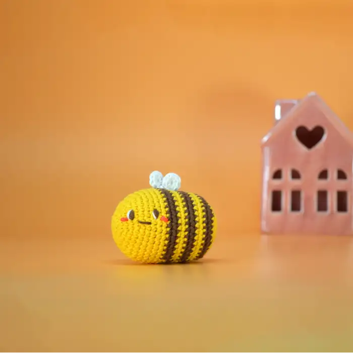 HELLO CRAFTS ADORABLE AMİGURUMİ KİT- BILLIE THE BEE