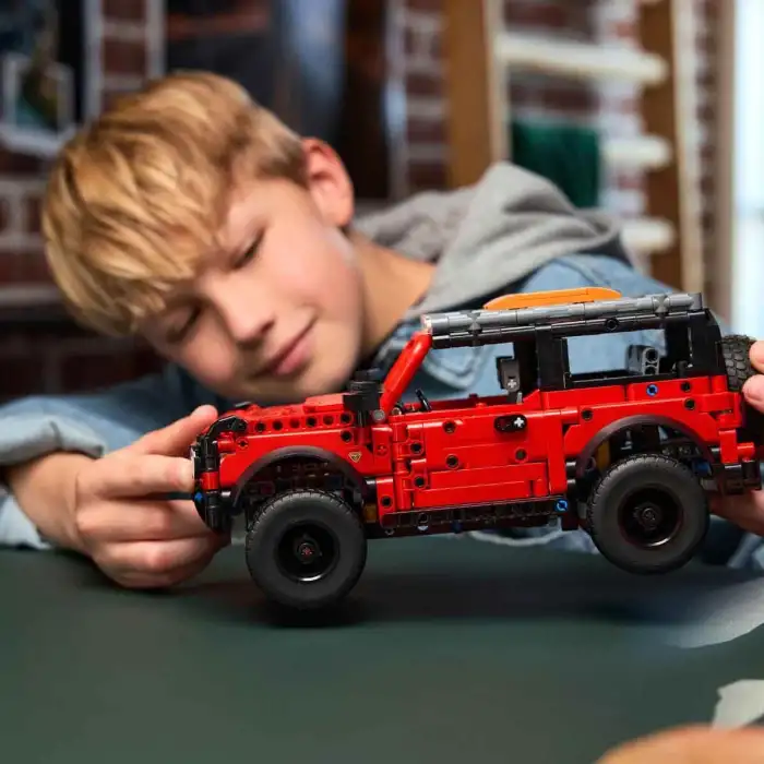 LEGO TECHNIC FORD BRONCO 42213