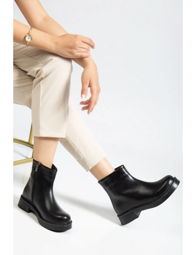 02-3033 Siyah Kırışık Rugan Fermuarlı Günlük Kadın Bot