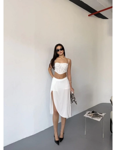 Çepli Şortlu Yırtmaçlı Etek - Beyaz