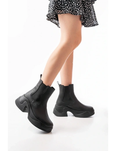 FZ-2400 Siyah Yüksek Tabanlı Lastikli Günlük Kadın Bot