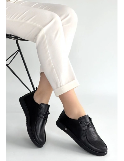 Mopin Siyah Deri Bağcıklı Spor Ayakkabı