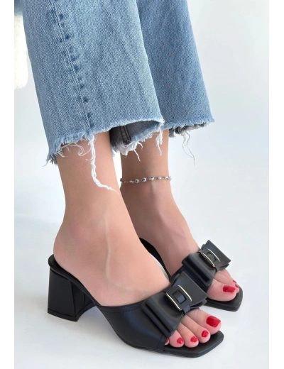 Veor Siyah Cilt Topuklu Terlik