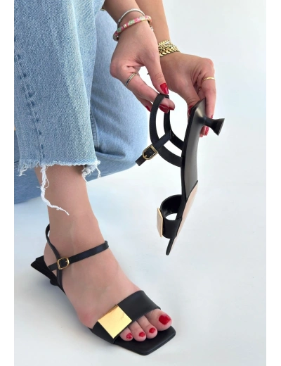 Zıan Siyah Topuklu Ayakkabı