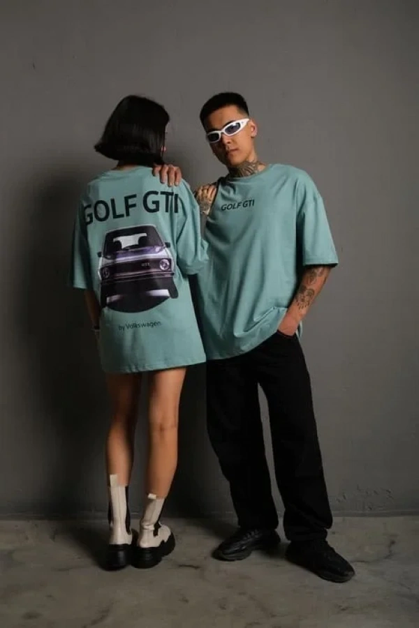 Erkek Oversize Baskılı Tişört – Golf GTI Retro Araba Desenli, Ön & Arka Dijital Baskı, Sokak Modası Stil - Mint Yeşili