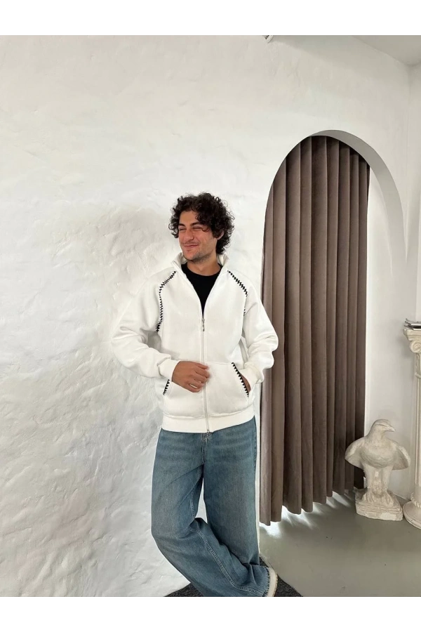 Erkek Oversize Dik Yaka Fermuarlı Sweatshirt - Zincir Nakışli Kanguru Cepli - Beyaz