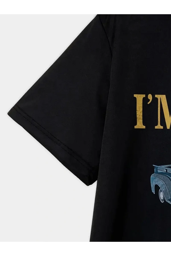 Erkek Vintage Araba Grafik T-Shirt - Ben Yaşlı Değilim Ben Bir Klasiğim Esprili Baskı  Nefes Alabilir Kumaş, Günlük Yaz ve Yıl Boyu Giyim için Oversize Kısa Kollu Tişört - Siyah