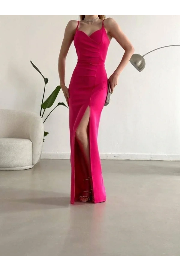 Kadın Dalgıç Kumaş Askılı Yırtmaç Detaylı V Yaka Maxi Boy Elbise