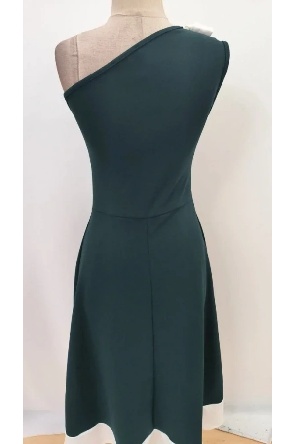 Kadın Tek Omuzu Açık Omuzlardan Kurdela Detaylı çift Renkli Ithal Krep Elbise