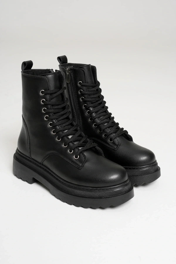 Karma Özel Tasarım Kışlık Siyah Kalın Tabanlı Kadın Bot