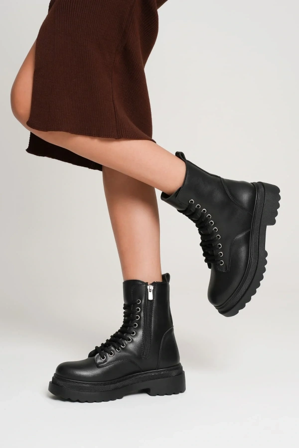 Karma Özel Tasarım Kışlık Siyah Kalın Tabanlı Kadın Bot