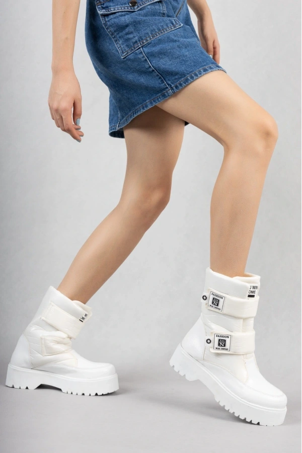 Miah Beyaz Rugan Kar Bot