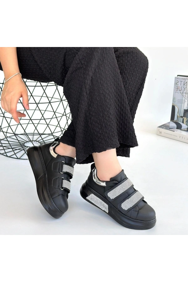 Nino Siyah Cilt Cırt Cırtlı Spor Ayakkabı