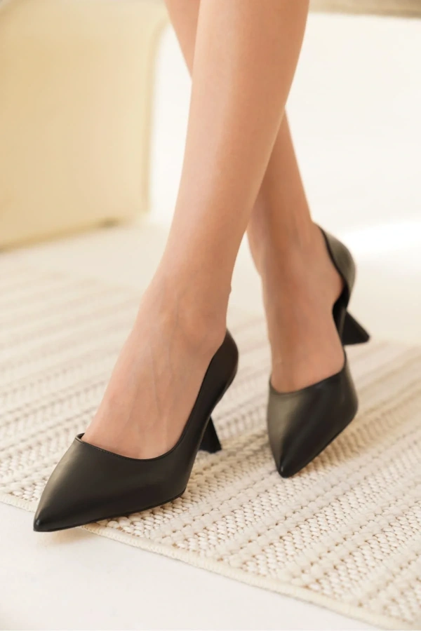 Seraphine Kadın Mat Siyah Topuklu Ayakkabı