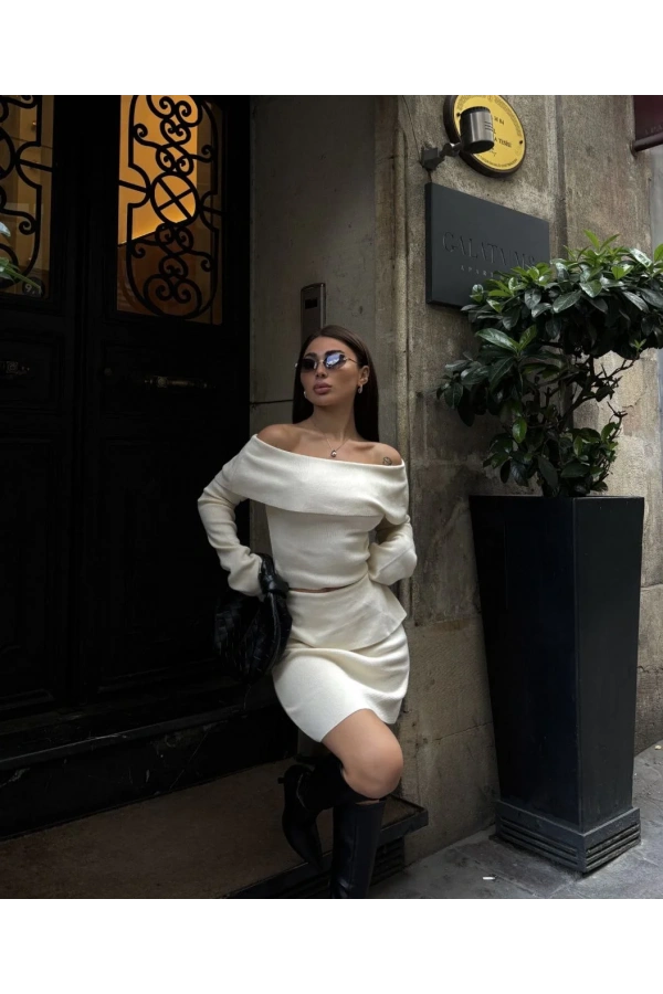 Straplez , Madonna , Carmen Yaka Croplu Mini Etekli ikili Takım Triko - Beyaz