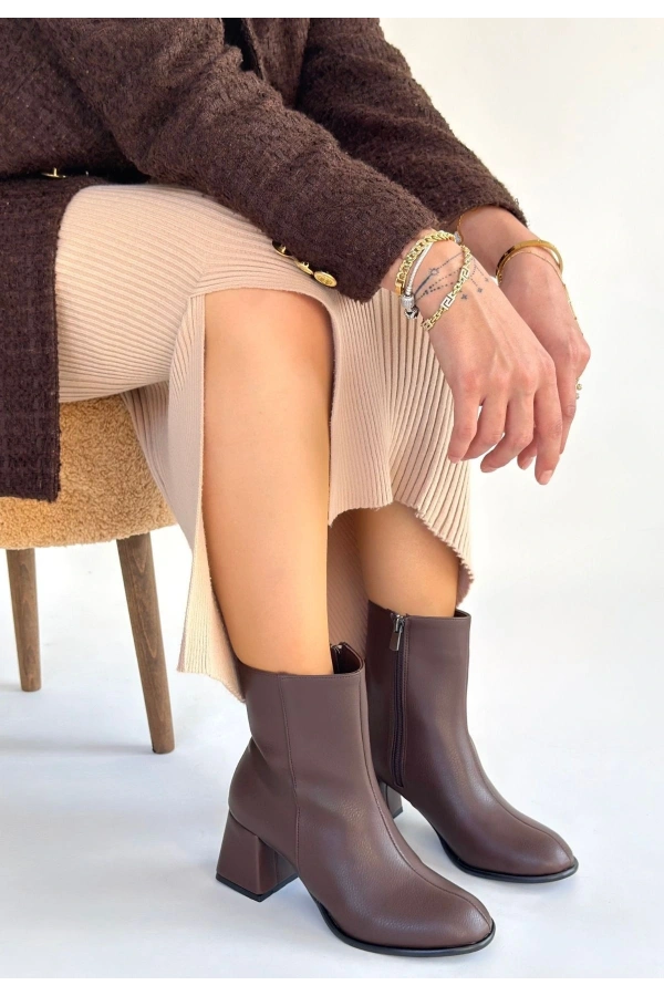 Tendy Kahverengi Cilt Topuklu Bot