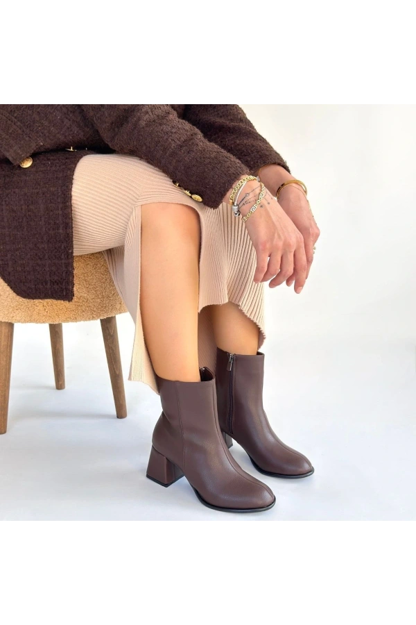 Tendy Kahverengi Cilt Topuklu Bot