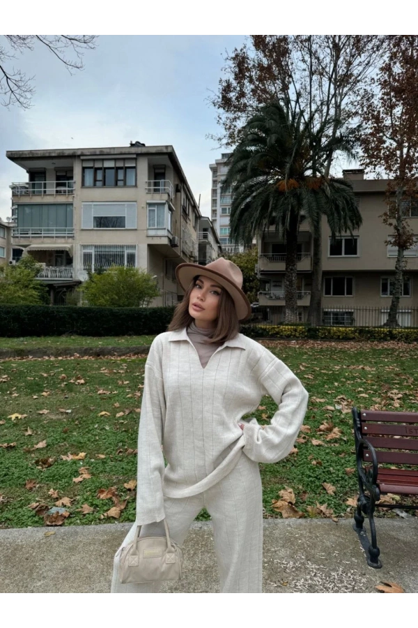 Yakalı Cizgi Detaylı Triko İkili Takım - Beyaz