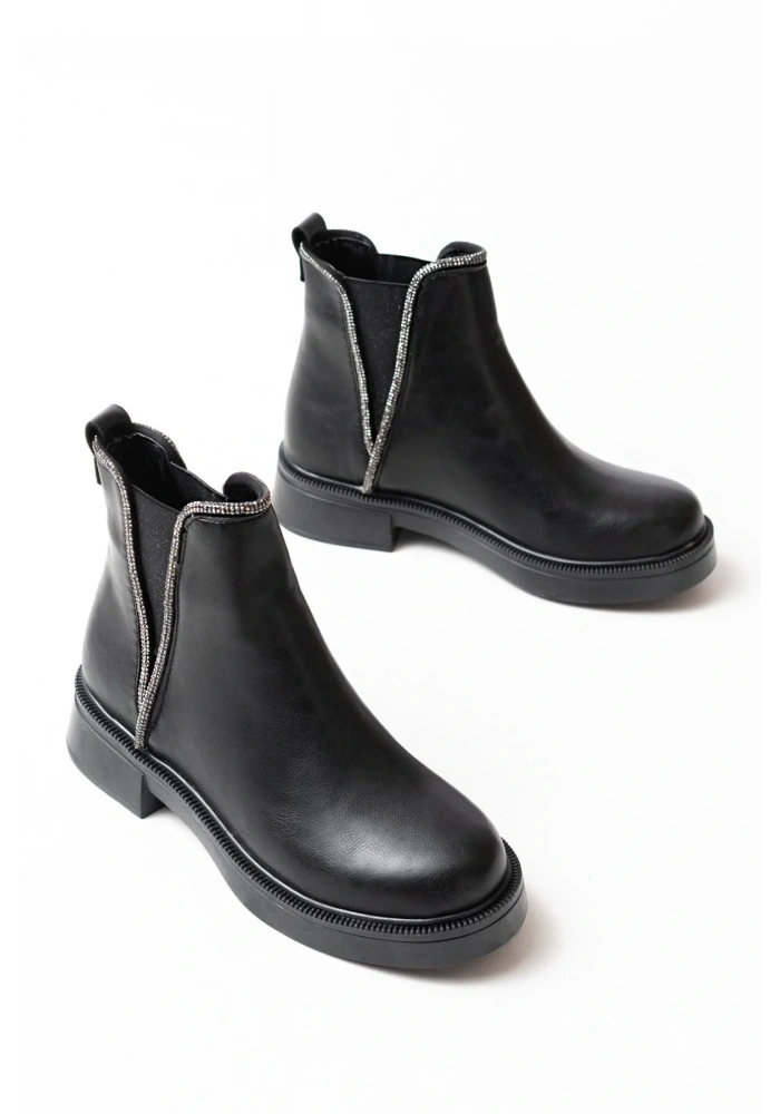 02-02 Siyah Taş Aksesuarlı Lastikli Günlük Kadın Bot