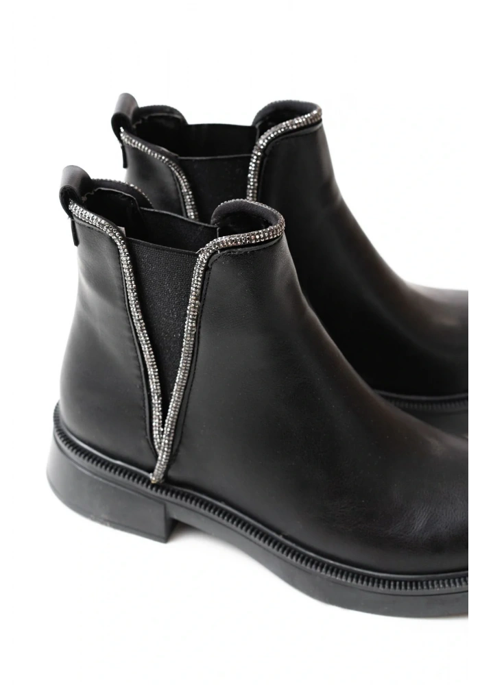 02-02 Siyah Taş Aksesuarlı Lastikli Günlük Kadın Bot