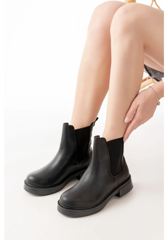 02-2137 Siyah Lastikli Günlük Kadın Bot