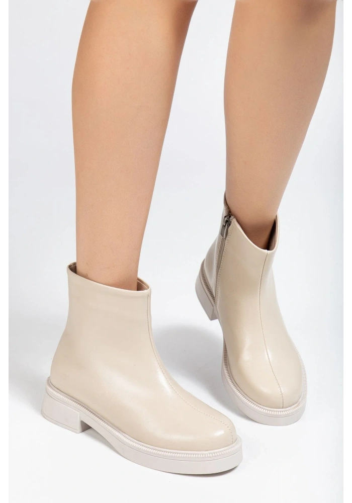 02-3033 Bej Kırışık Rugan Fermuarlı Günlük Kadın Bot