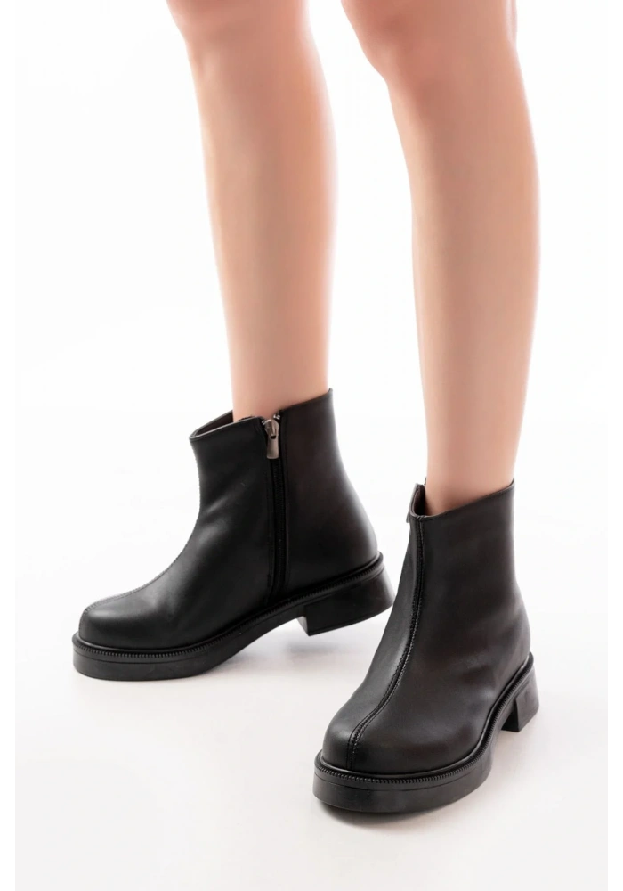 02-3033 Siyah Fermuarlı Günlük Kadın Bot
