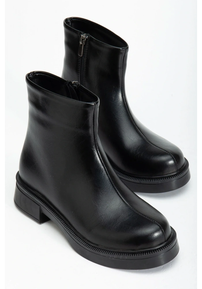 02-3033 Siyah Kırışık Rugan Fermuarlı Günlük Kadın Bot
