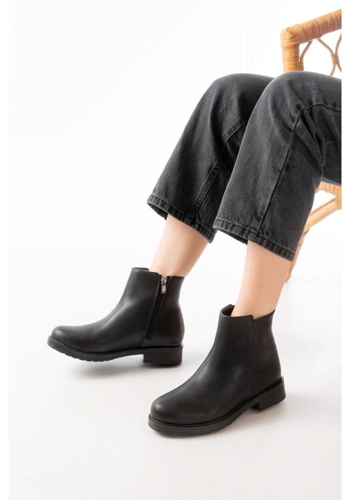 165-204 Siyah Fermuarlı Günlük Kadın Bot