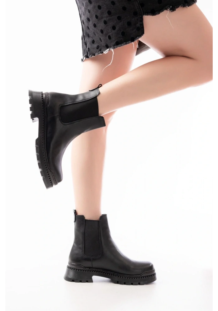 2051-2137 Siyah Lastikli Günlük Kadın Bot