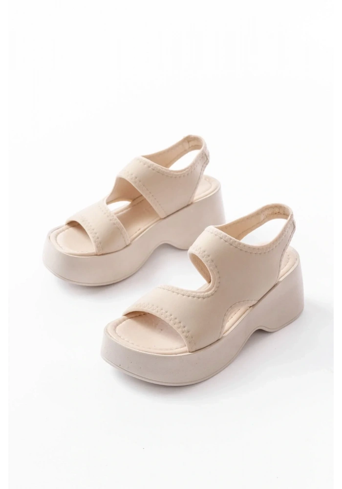 24414-573 Bej Dalgıç Günlük Dolgu Topuk Kadın Sandalet