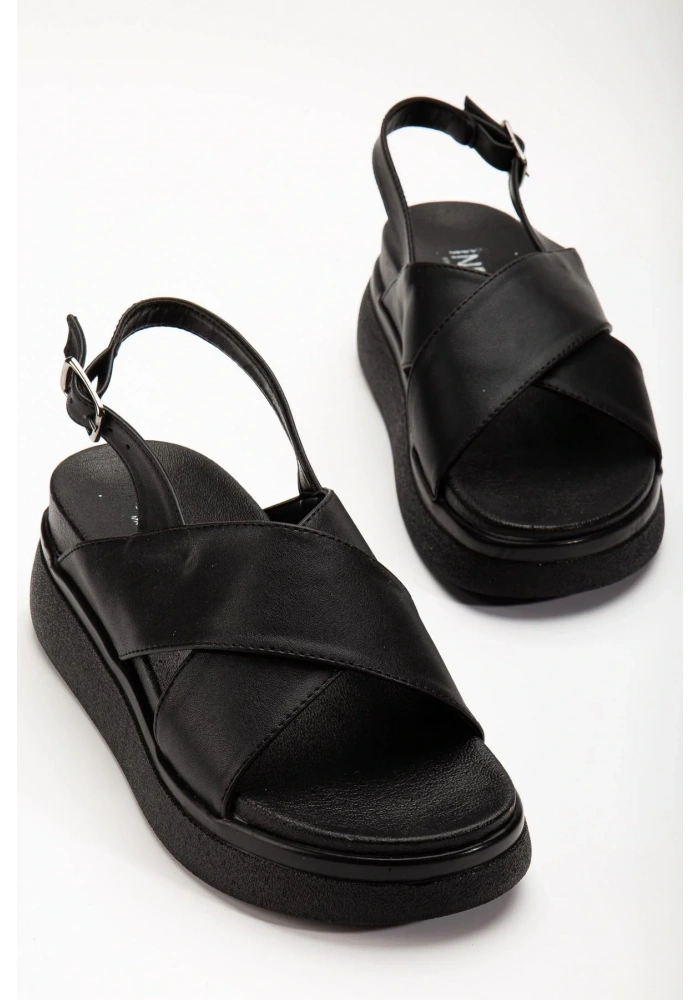 24422-1164 Siyah Dolgu Topuk Kadın Sandalet