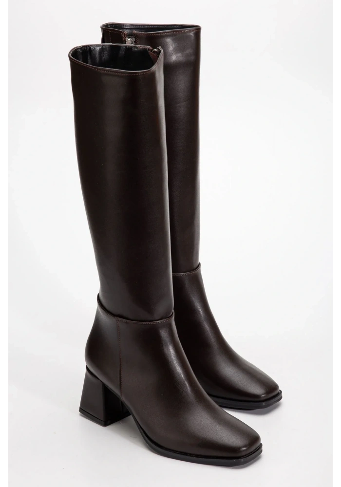 4804 Kahve Cilt Fermuarlı Günlük Bayan Çizme