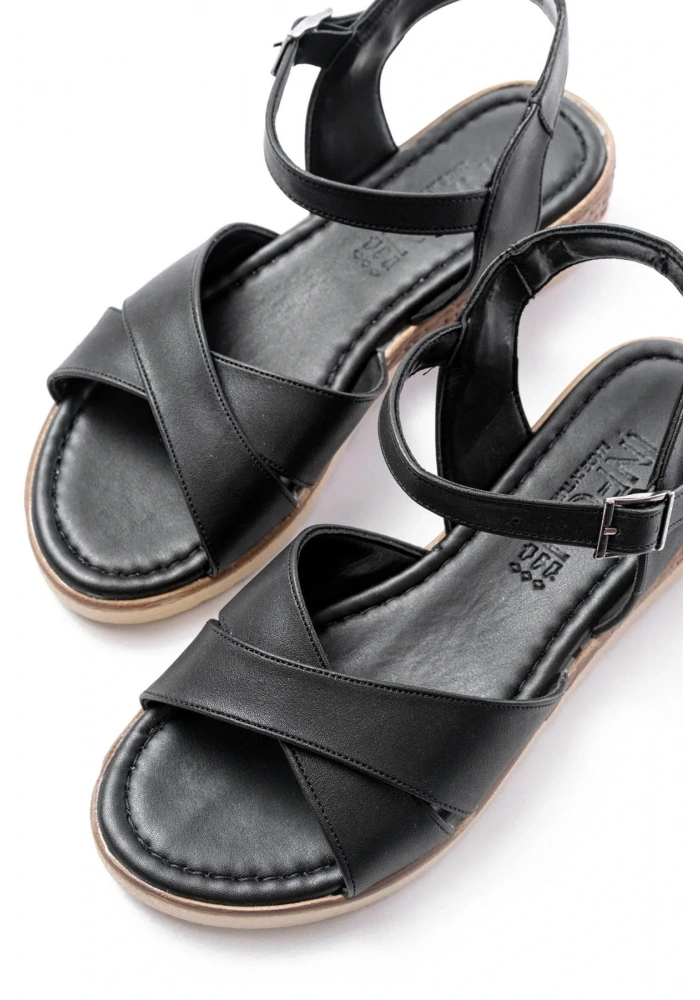 692-564 Siyah Ortopedik Taban Çapraz Tokalı Kadın Sandalet