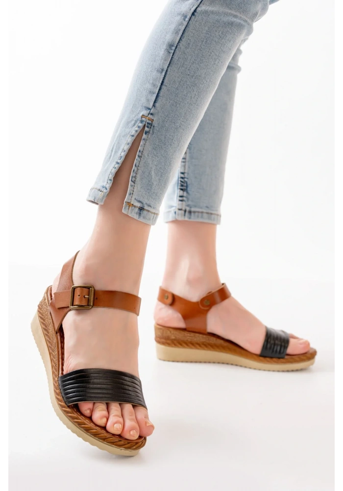 731-07 Siyah Ortopedik Hakiki Deri Dolgu Kadın Sandalet