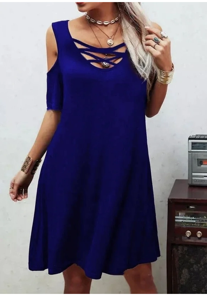 Dekolteli Bağcık Detay Viskon Kumaş Elbise