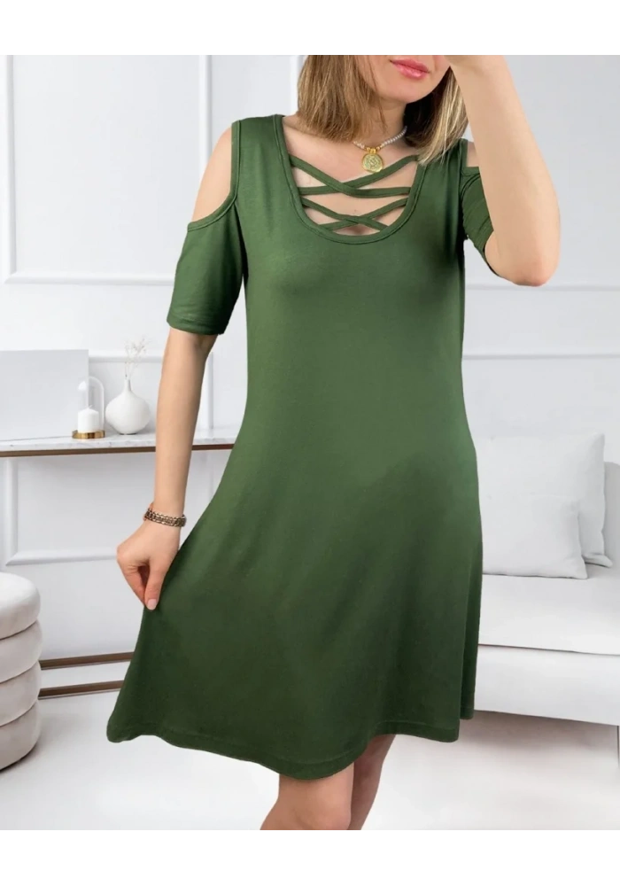 Dekolteli Bağcık Detay Viskon Kumaş Elbise