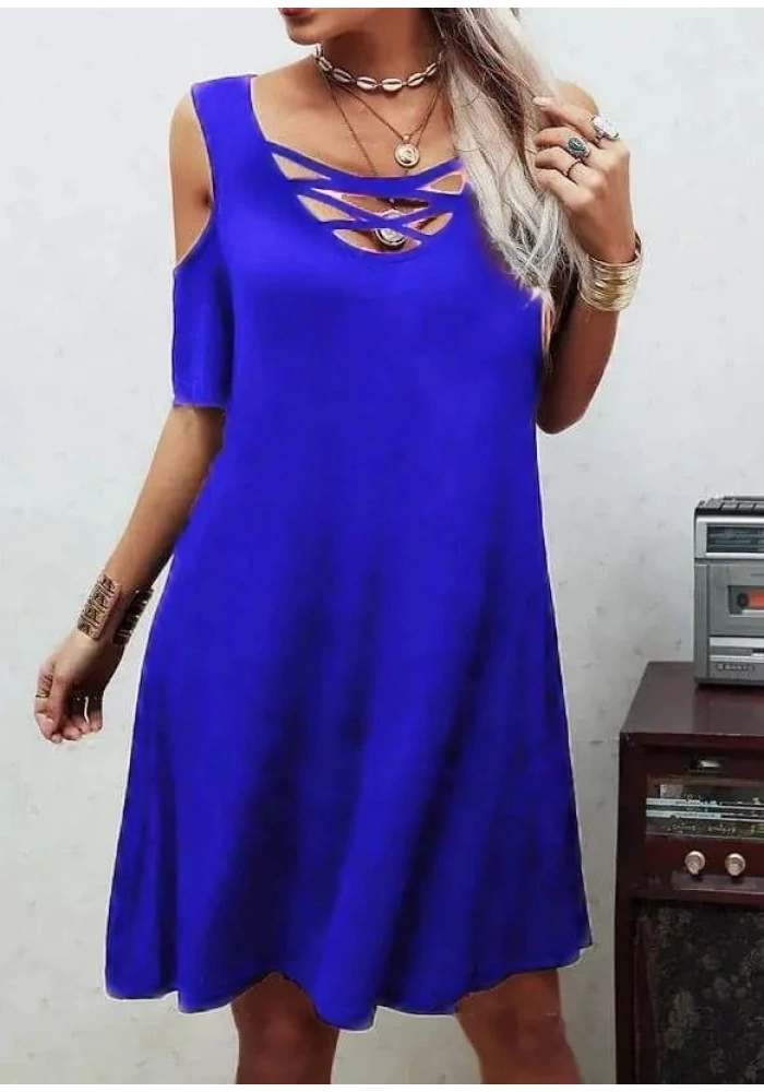 Dekolteli Bağcık Detay Viskon Kumaş Elbise