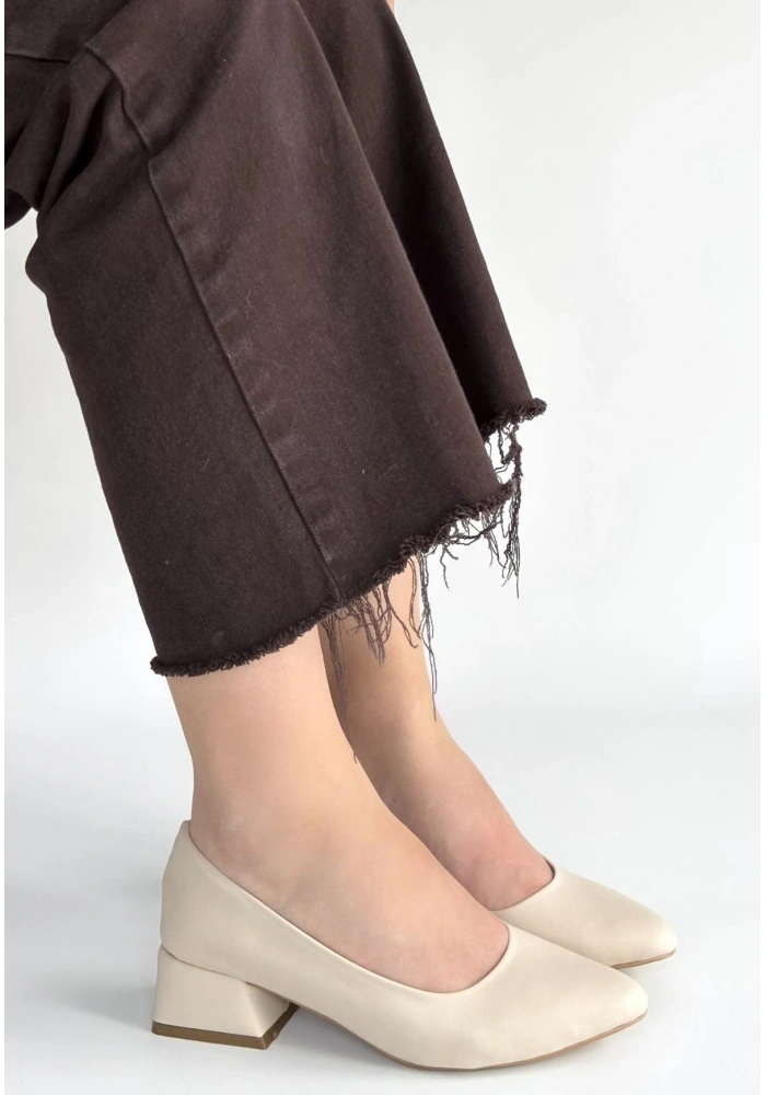 Desniy Bej Cilt Topuklu Ayakkabı