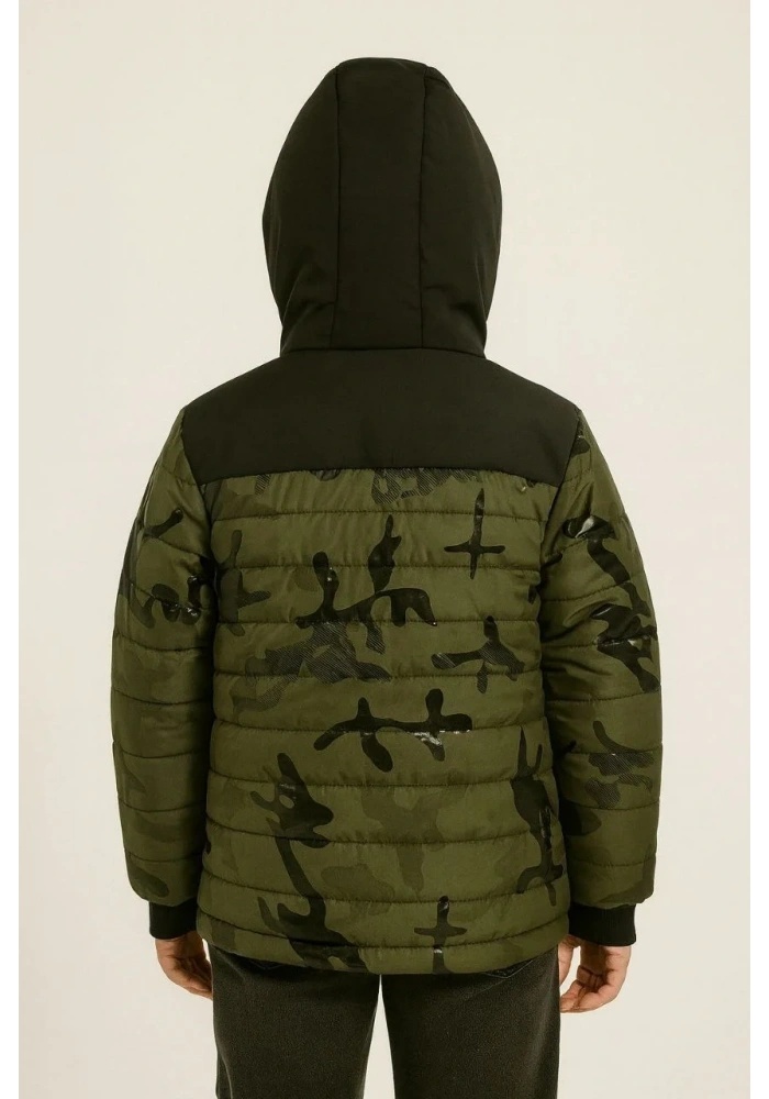 Erkek Çocuk Kamuflaj Desenli Mont İçi Sıcak Tutan Pelüş Astarlı, Kapüşonlu, Fermuarlı Kışlık Su İtici Şişme Mont - Haki