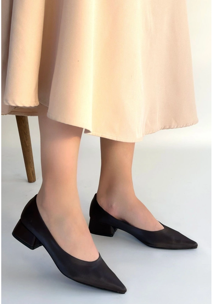 Ferla Acı Kahve Cilt Topuklu Ayakkabı