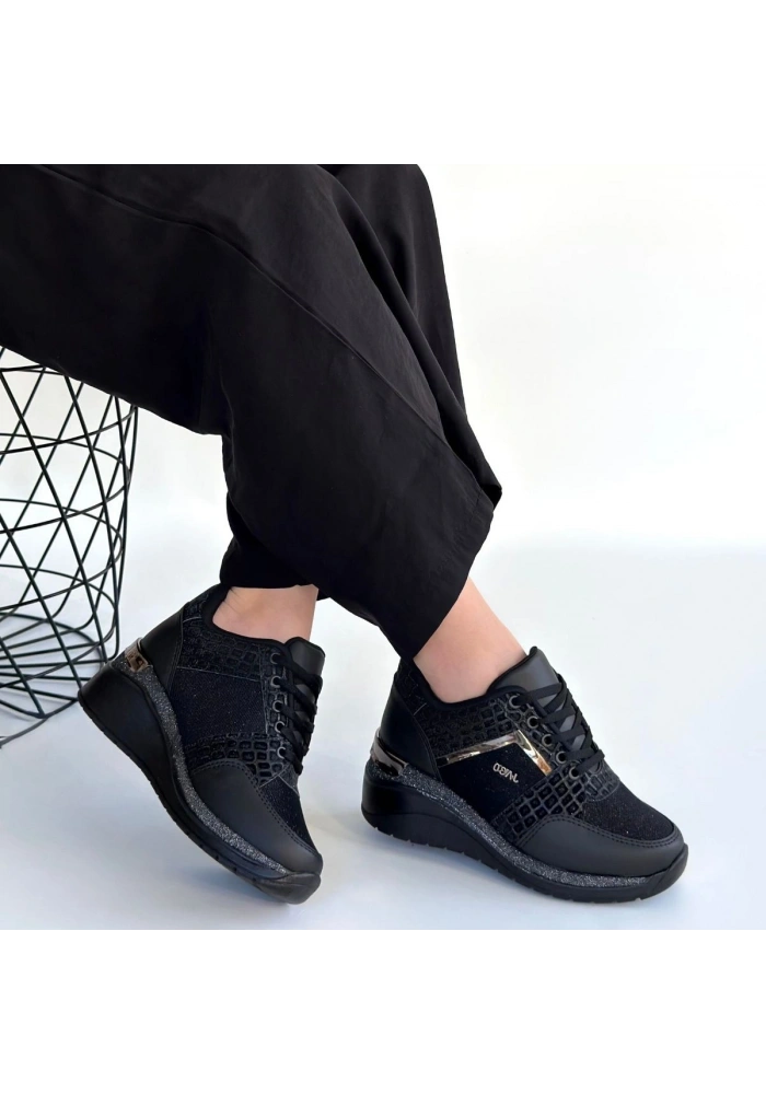 Geja Siyah Cilt Bağcıklı Spor Ayakkabı