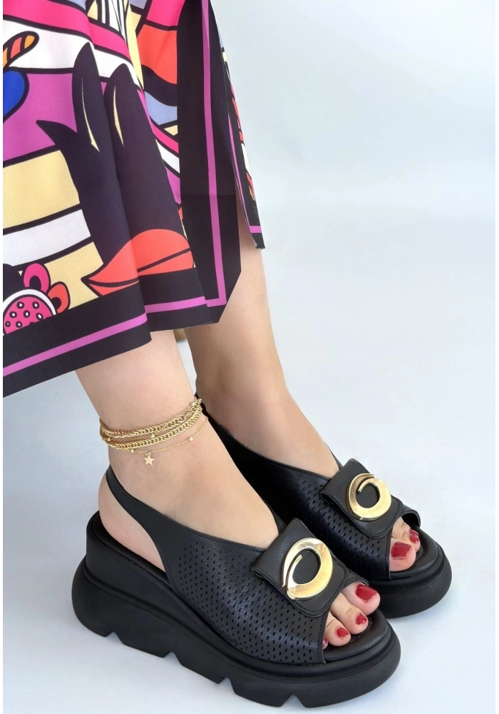 Gwon Siyah Cilt Dolgu Topuk Sandalet
