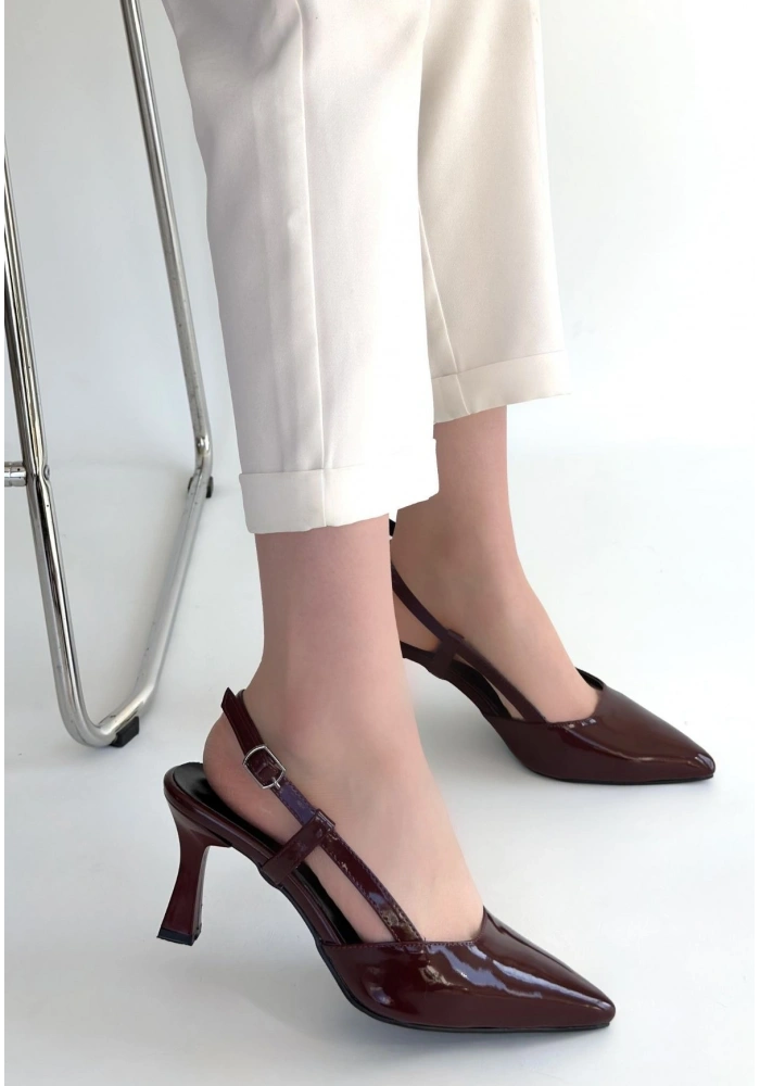 Hoost Bordo Rugan Topuklu Ayakkabı