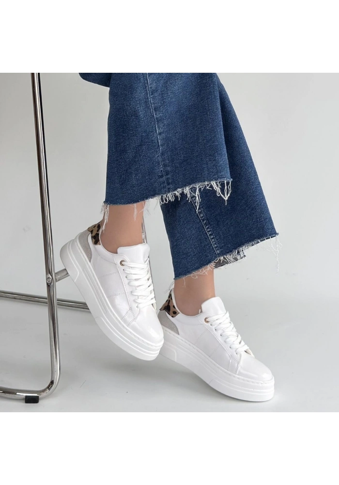 Jetan Beyaz Rugan Bağcıklı Spor Ayakkabı