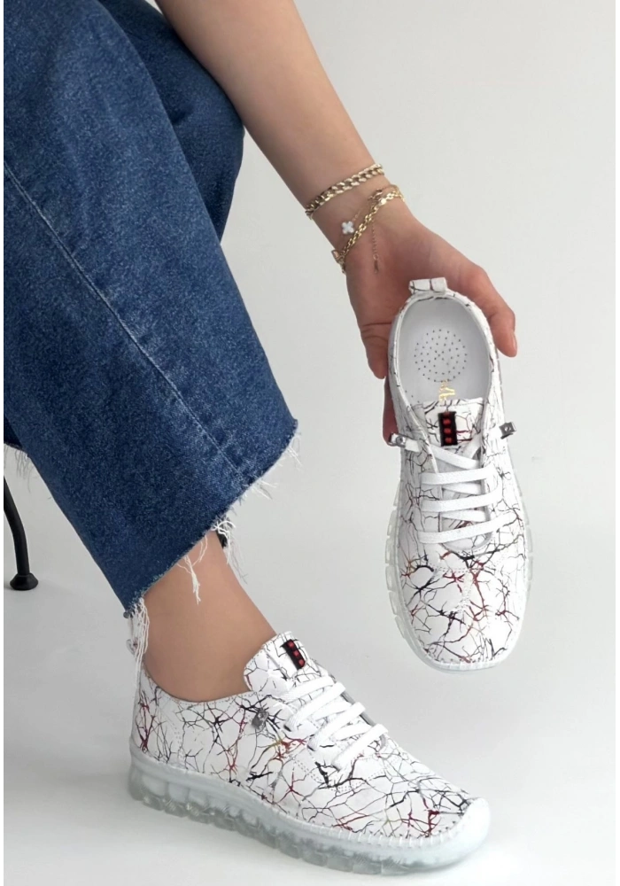 Jiten Beyaz Desenli Deri Bağcıklı Spor Ayakkabı