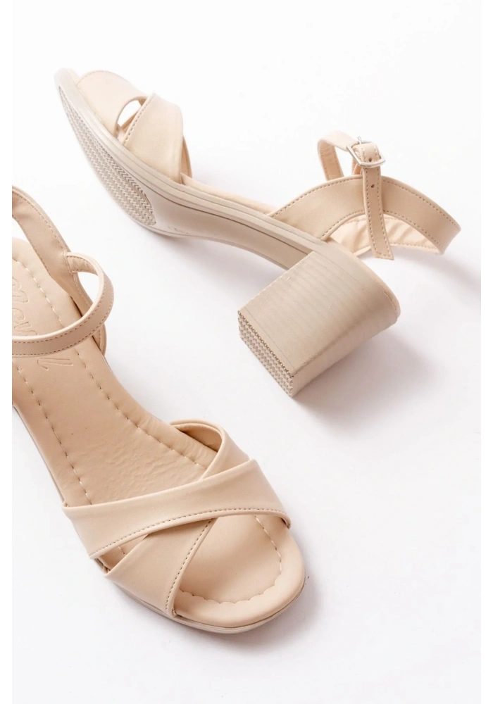 K-11 Bej Günlük Çapraz Topuklu Kadın Sandalet