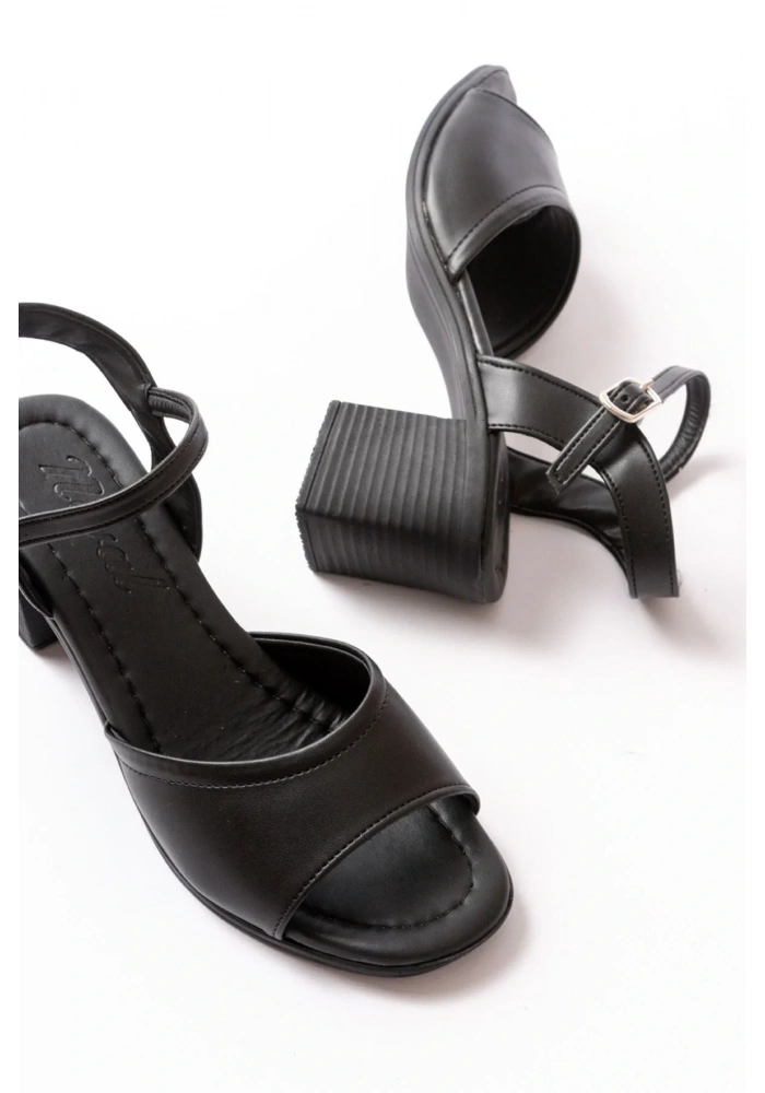 K-13 Siyah Günlük  Topuklu Kadın Sandalet