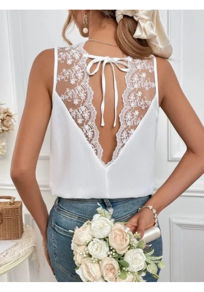 Kadı Askılı V Dantel Yakalı Sırttan Bağcıklı Sandy Bluz